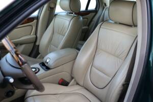 Imagen 16/50 de Jaguar XJ 8 4.2 (2006)