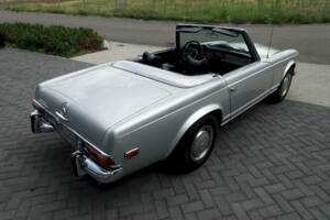 Image 12/36 of Mercedes-Benz 280 SL (1970)