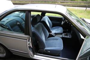 Image 9/36 of BMW 635 CSi (1984)