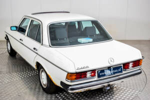 Bild 36/46 von Mercedes-Benz 240 D (1982)