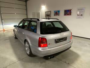 Bild 14/64 von Audi S4 Avant (2000)