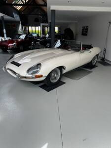 Immagine 5/22 di Jaguar E-Type 3.8 Flat Floor (1961)