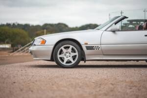 Immagine 26/42 di Mercedes-Benz SL 320 (1995)