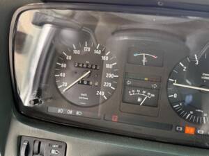 Image 13/19 of BMW 728i (1986)