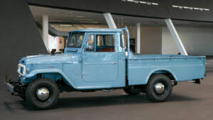 Image 1/12 of Toyota Land Cruiser FJ 45 (1967)