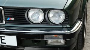 Immagine 29/48 di BMW 325i (1986)