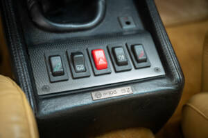 Image 13/33 of Alfa Romeo SZ (1990)