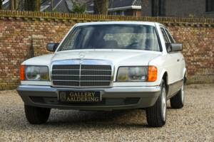 Image 10/50 de Mercedes-Benz 280 S (1988)