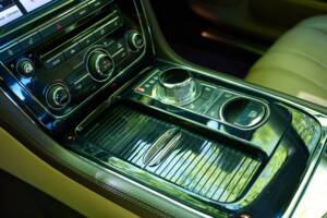 Bild 47/50 von Jaguar XJ 5.0 (2012)