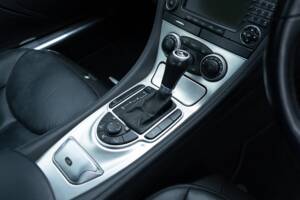 Image 21/41 of Mercedes-Benz SL 350 (2007)