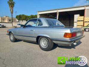 Image 9/10 of Mercedes-Benz 350 SL (1973)