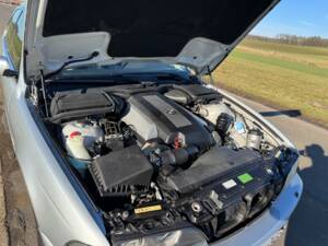 Bild 12/75 von BMW 540i (2001)