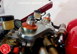 Image 33/57 of Ducati 916 (1997)