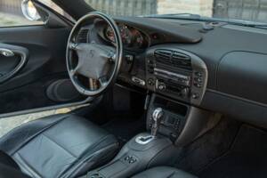 Image 21/50 of Porsche 911 Carrera 4 (1999)