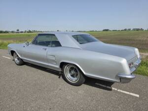 Image 6/8 of Buick Riviera Coupe (1963)
