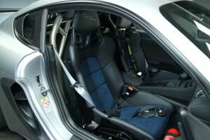 Image 21/50 of Porsche 718 Cayman GT4 RS Weissach (2023)