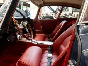 Afbeelding 15/40 van Jaguar E-Type 3.8 (1962)