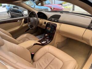 Bild 22/29 von Mercedes-Benz CL 500 (2002)