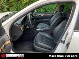 Immagine 9/15 di Mercedes-Benz E 320 T (2003)