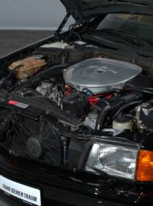 Bild 18/44 von Mercedes-Benz 560 SEC 6.0 AMG (1990)
