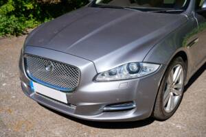 Bild 41/50 von Jaguar XJ 5.0 (2012)