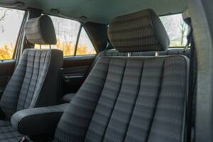 Imagen 23/45 de Mercedes-Benz 190 E (1989)
