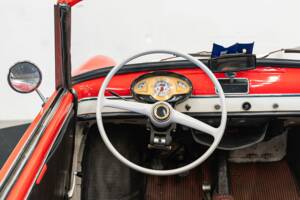 Afbeelding 29/33 van Autobianchi Bianchina Convertible (1967)