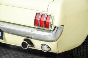 Imagen 31/50 de Ford Mustang 390 GTA (1966)