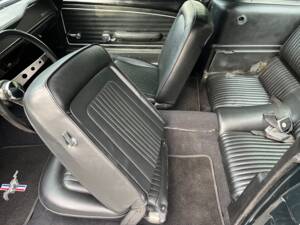 Image 33/49 of Ford Mustang GT 390 (1967)