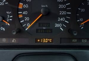 Immagine 16/22 di Mercedes-Benz SL 500 (1995)