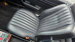 Image 16/34 of Mercedes-Benz 500 SL (1986)