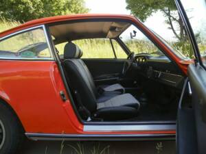 Image 33/50 de Porsche 911 2.4 S (1900)