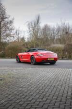 Image 36/40 of Mercedes-Benz SLS AMG Roadster (2011)