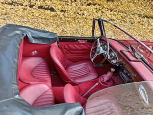 Immagine 12/23 di Austin-Healey 3000 Mk II (BJ7) (1964)