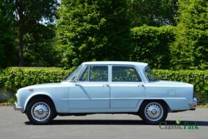 Image 2/50 de Alfa Romeo Giulia 1300 (1967)