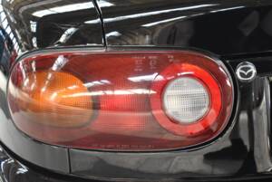 Image 32/68 of Mazda MX-5 1.6 (1992)