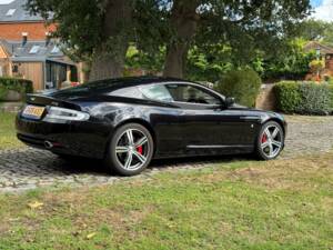 Image 21/30 of Aston Martin DB 9 (2008)