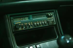 Image 37/45 of Porsche 944 S2 (1989)