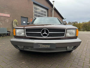 Immagine 2/18 di Mercedes-Benz 380 SEC (1983)