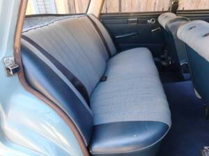 Afbeelding 9/25 van Mercedes-Benz 200 (1967)