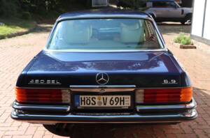Image 22/57 de Mercedes-Benz 450 SEL 6,9 (1977)
