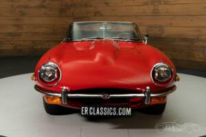 Image 5/19 de Jaguar E-Type (1969)