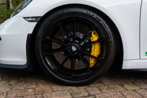 Image 41/42 of Porsche 911 R (2016)