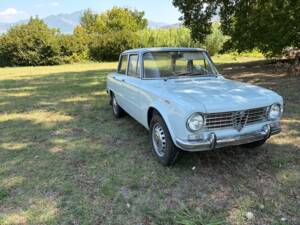 Image 2/30 of Alfa Romeo Giulia 1300 TI (1966)