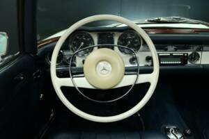 Immagine 16/50 di Mercedes-Benz 280 SL (1968)