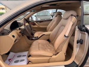 Bild 15/29 von Mercedes-Benz CL 500 (2002)