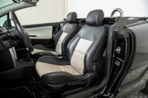 Bild 15/50 von Peugeot 207 CC 1.6 VTi (2009)