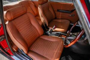 Image 38/45 of Alfa Romeo 2000 GT Veloce (1975)