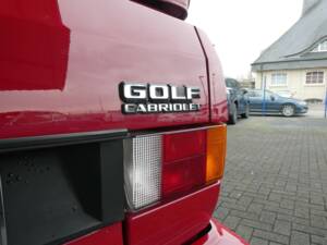 Bild 22/23 von Volkswagen Golf I Cabrio 1.8 (1990)
