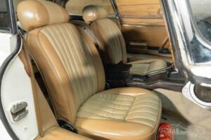 Immagine 7/19 di Jaguar E-Type (1969)